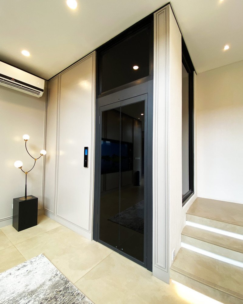 luxe-manor-4.jpg